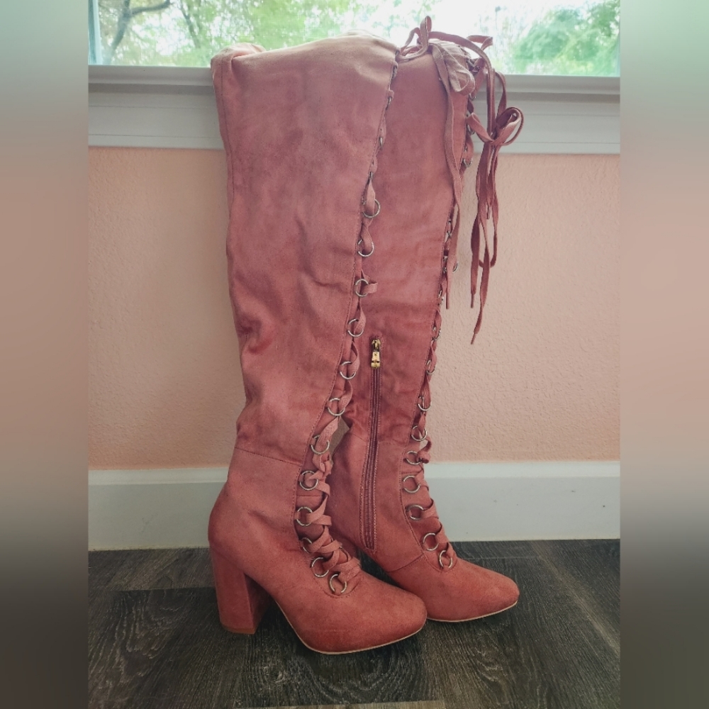 NWOT Cape Robbin DollsKill Thigh High Boots